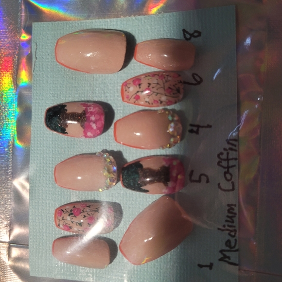 Acrylic press on made by me. - Picture 4 of 4